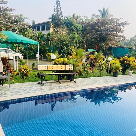 Humming Bird Beach Resorts Alībāg Exterior foto