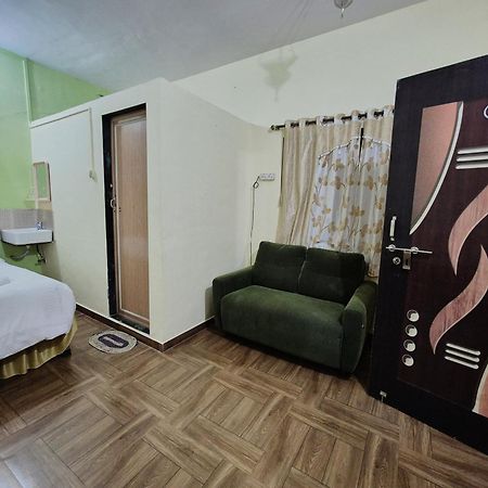 Humming Bird Beach Resorts Alībāg Exterior foto