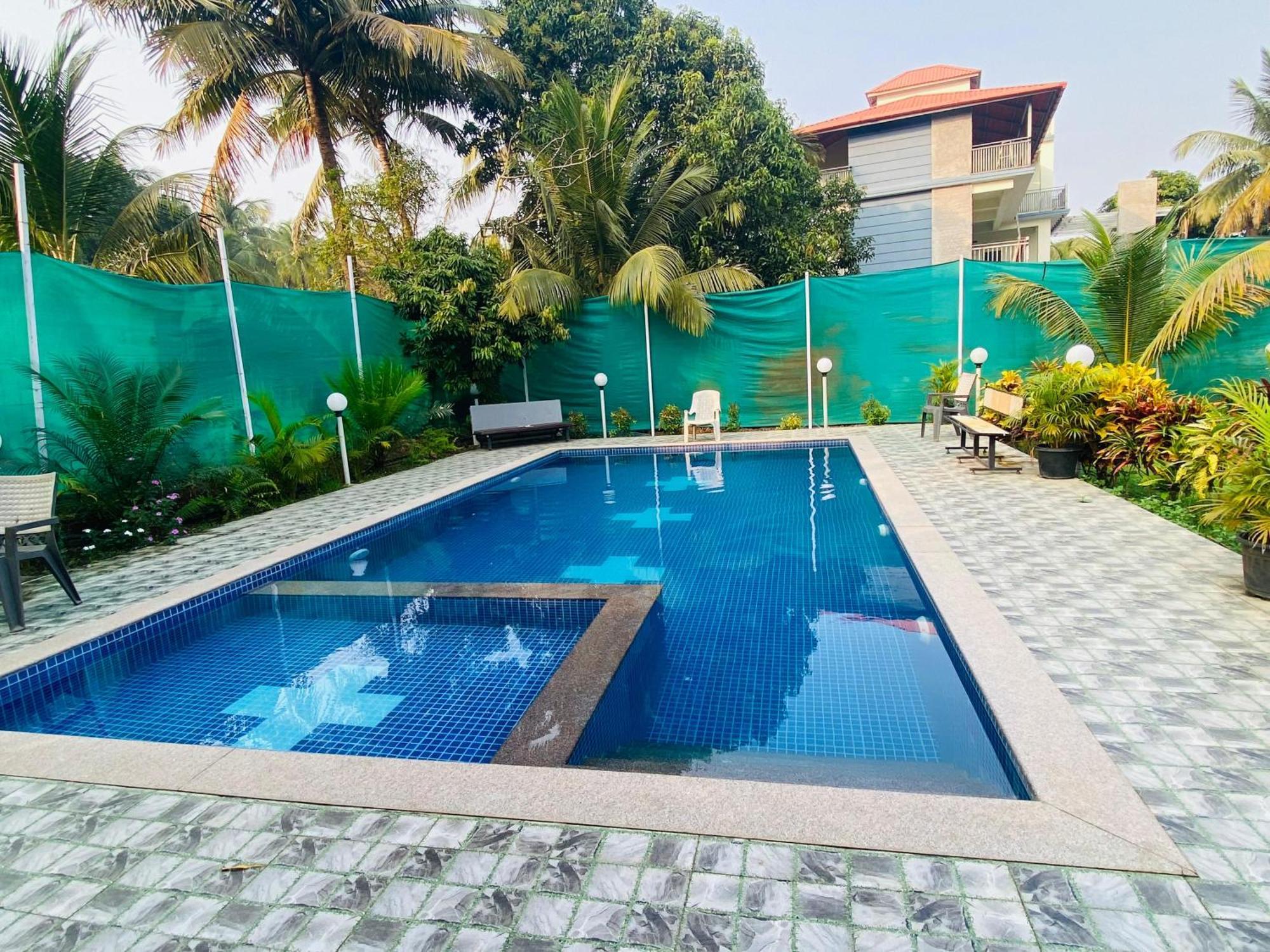 Humming Bird Beach Resorts Alībāg Exterior foto