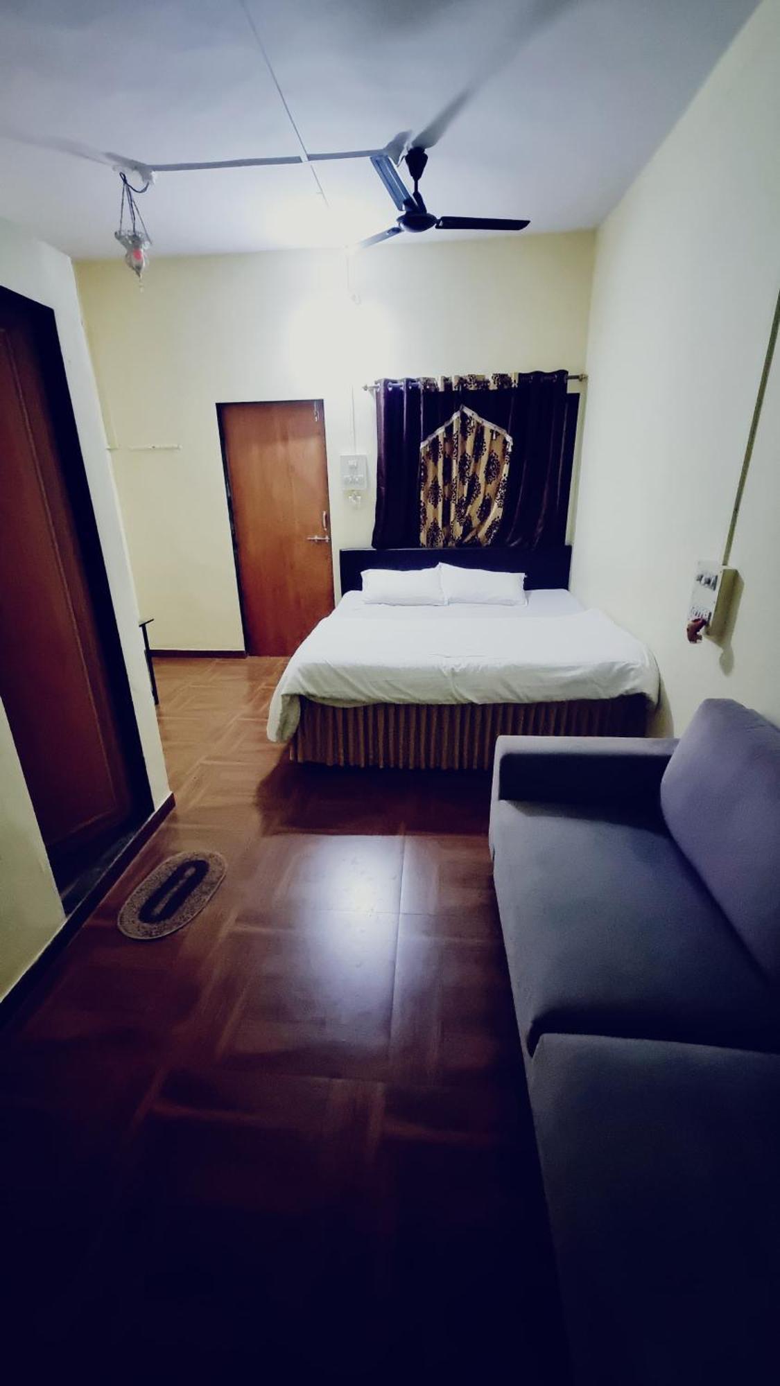 Humming Bird Beach Resorts Alībāg Exterior foto