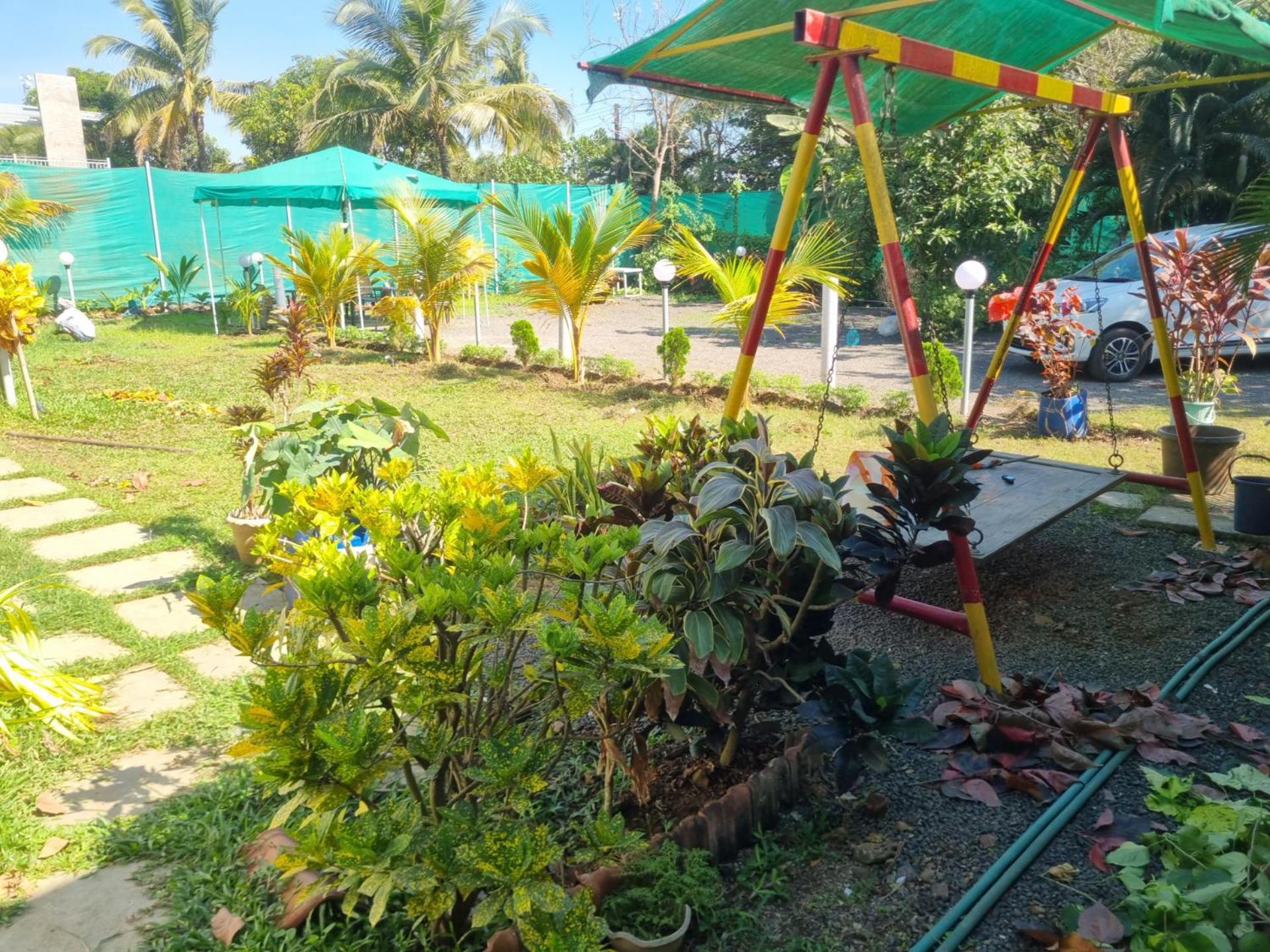 Humming Bird Beach Resorts Alībāg Exterior foto
